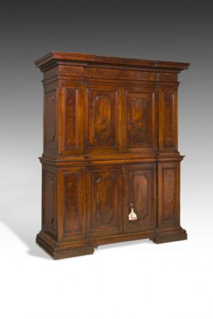 Credenza a due corpi, Emilia sec. XVII