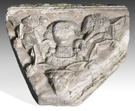 Pulvino in marmo, sec. XIV-XV 