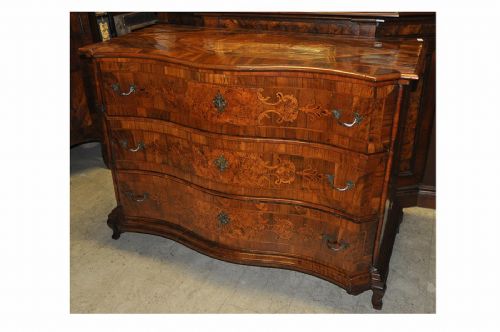 Chest of drawers Emilia eighteenth century Lombardy