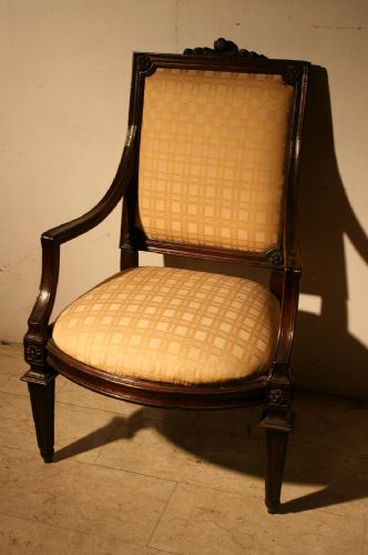 核桃扶手椅路易十六帕爾馬皮埃蒙特
