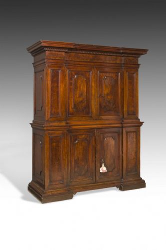 Credenza a due corpi, Emilia sec. XVII