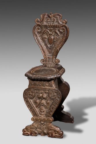 Rare stool Tuscany-Umbria Sec. XVI (1)
    